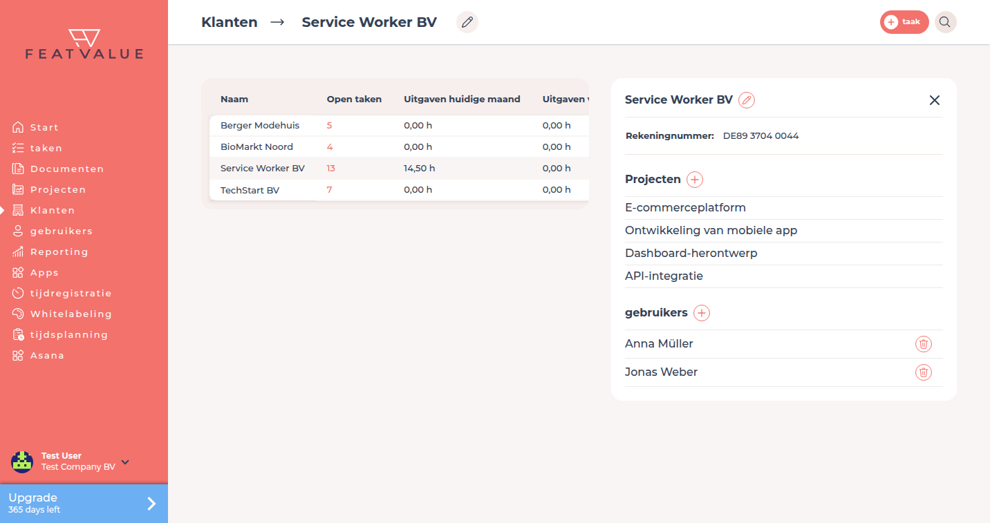 Klantdetails met het ingevulde veld rekeningnummer boven de projectlijst