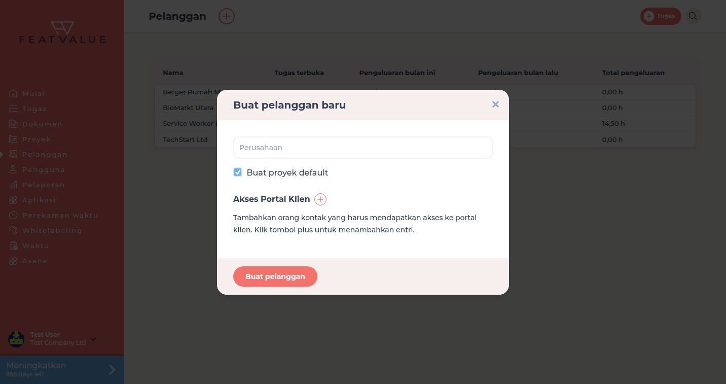 Dialog Buat pelanggan baru dengan nama perusahaan, proyek default, dan Akses Portal Klien
