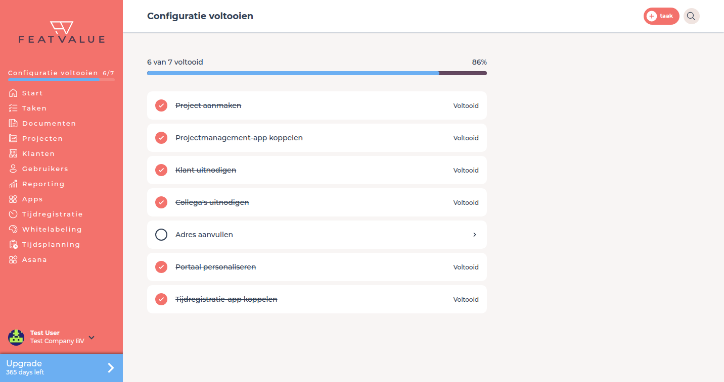 Pagina Configuratie voltooien met 1 van 7 voltooid en open punten zoals Klant uitnodigen
